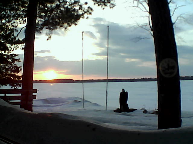 Whiteface Cam Image - Sun, 04/06/2014 7:28pm 